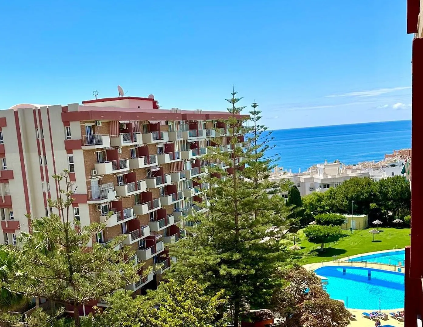 Minerva Estudio Suite White Jasmine, Beach And Pool Benalmadena Spain